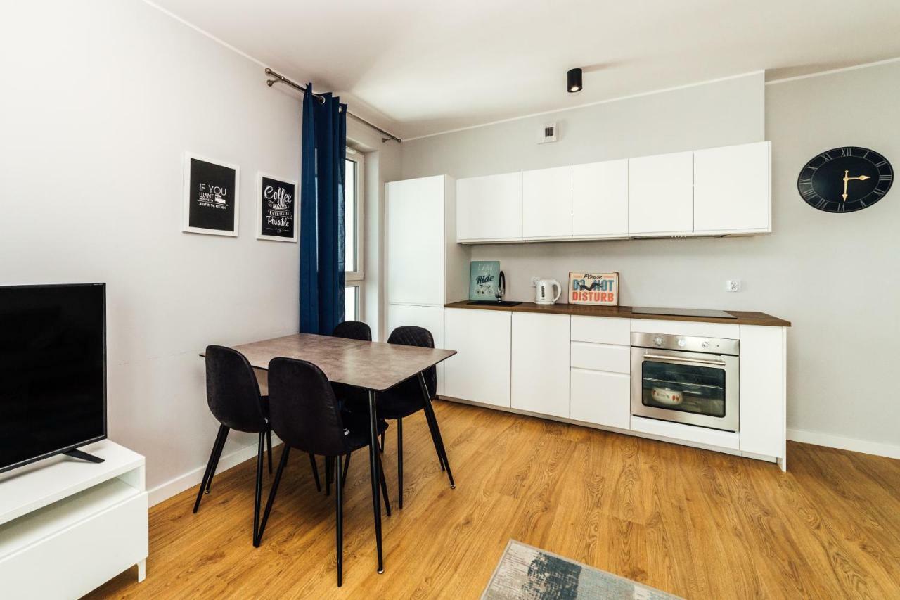Pobookowane Stocznia Apartments غدانسك المظهر الخارجي الصورة
