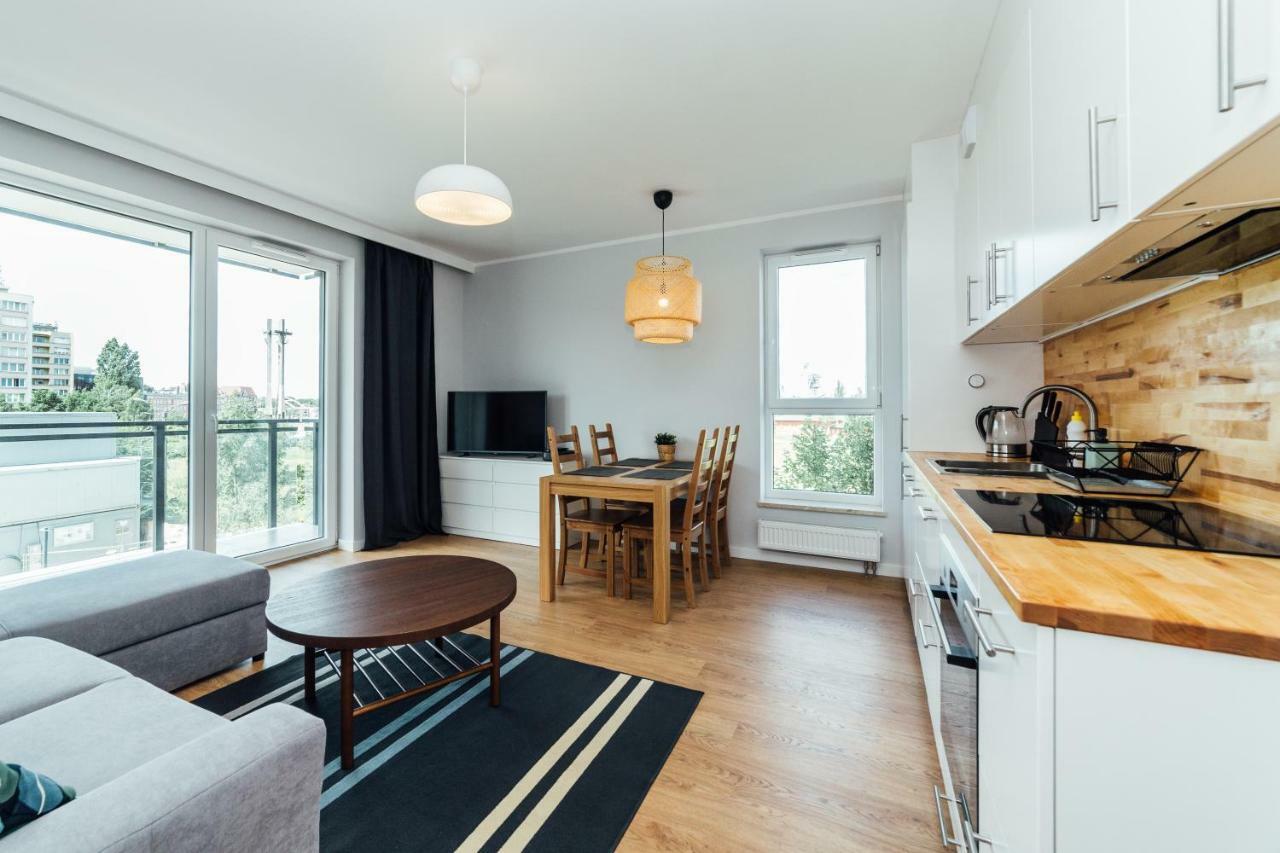 Pobookowane Stocznia Apartments غدانسك المظهر الخارجي الصورة