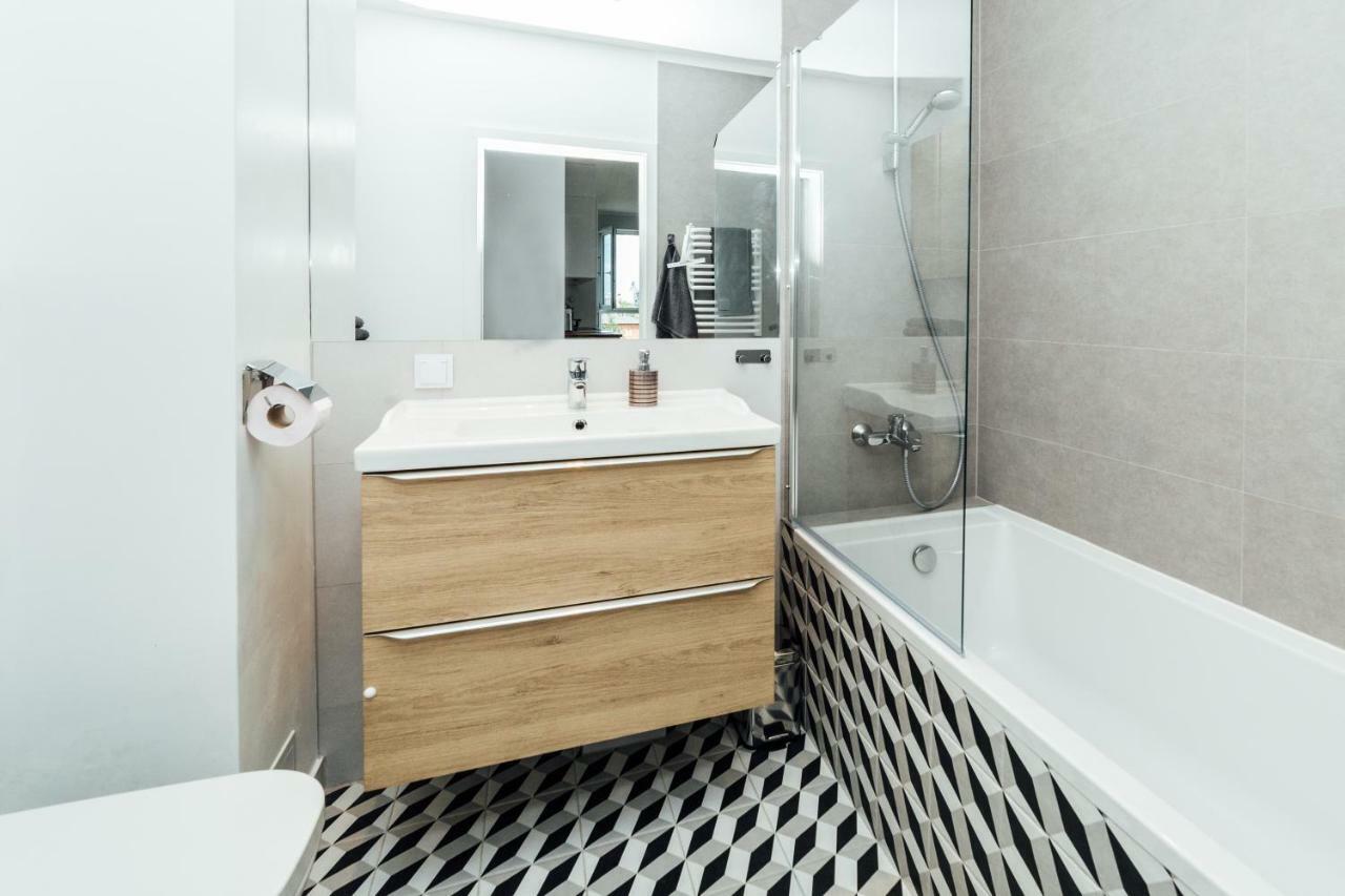 Pobookowane Stocznia Apartments غدانسك المظهر الخارجي الصورة